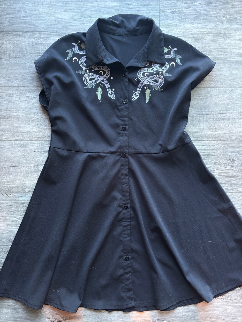 ✨Never Worn✨ Black Button-Front Shirt Dress with Embroidered Snake Detail